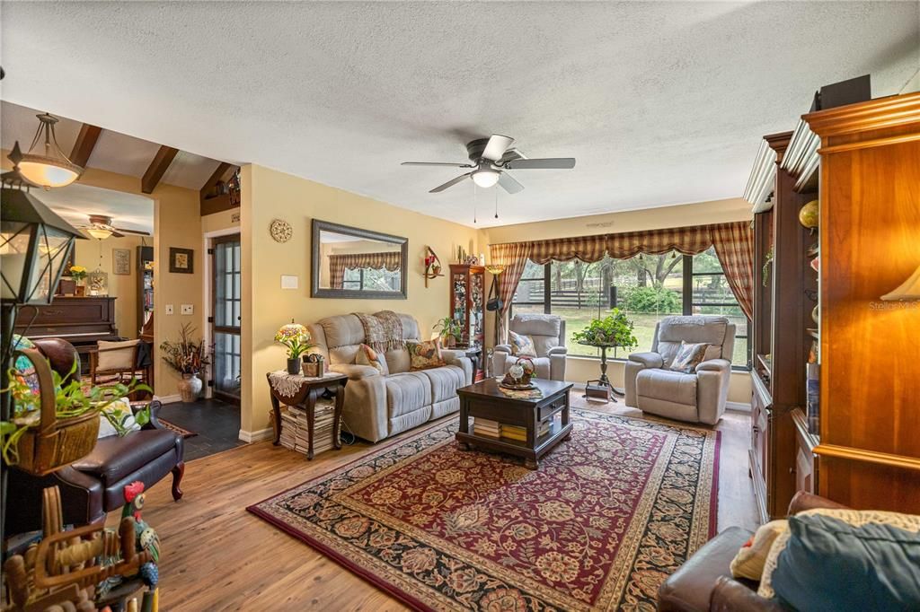 For Sale: $600,000 (3 beds, 2 baths, 2140 Square Feet)