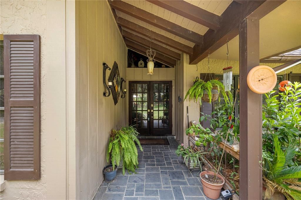For Sale: $600,000 (3 beds, 2 baths, 2140 Square Feet)