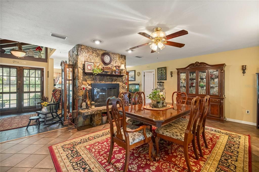 For Sale: $600,000 (3 beds, 2 baths, 2140 Square Feet)