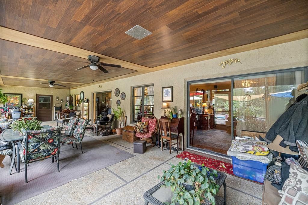 For Sale: $600,000 (3 beds, 2 baths, 2140 Square Feet)