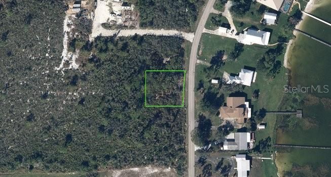 На продажу: $18,500 (0.36 acres)