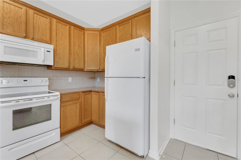 На продажу: $389,900 (3 спален, 2 ванн, 2692 Квадратных фут)