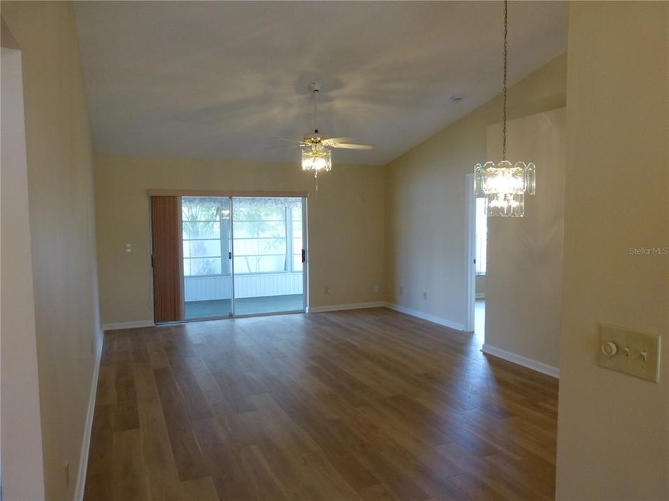 В аренду: $2,600 (3 спален, 2 ванн, 1294 Квадратных фут)
