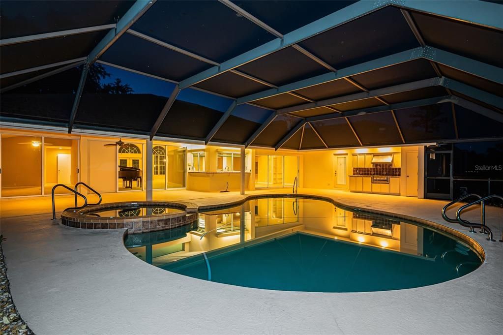 На продажу: $979,000 (3 спален, 2 ванн, 3410 Квадратных фут)