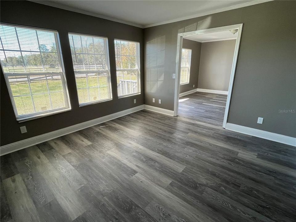 For Rent: $1,999 (3 beds, 3 baths, 1664 Square Feet)
