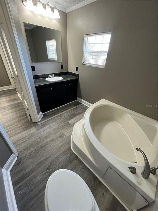For Rent: $1,999 (3 beds, 3 baths, 1664 Square Feet)