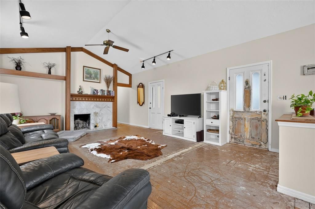 En Venta: $325,000 (0 camas, 0 baños, 2283 Pies cuadrados)