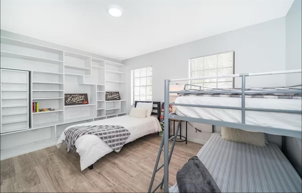 В аренду: $2,300 (2 спален, 2 ванн, 1000 Квадратных фут)