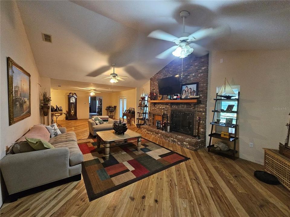 En Venta: $1,900,000 (5 camas, 5 baños, 5400 Pies cuadrados)
