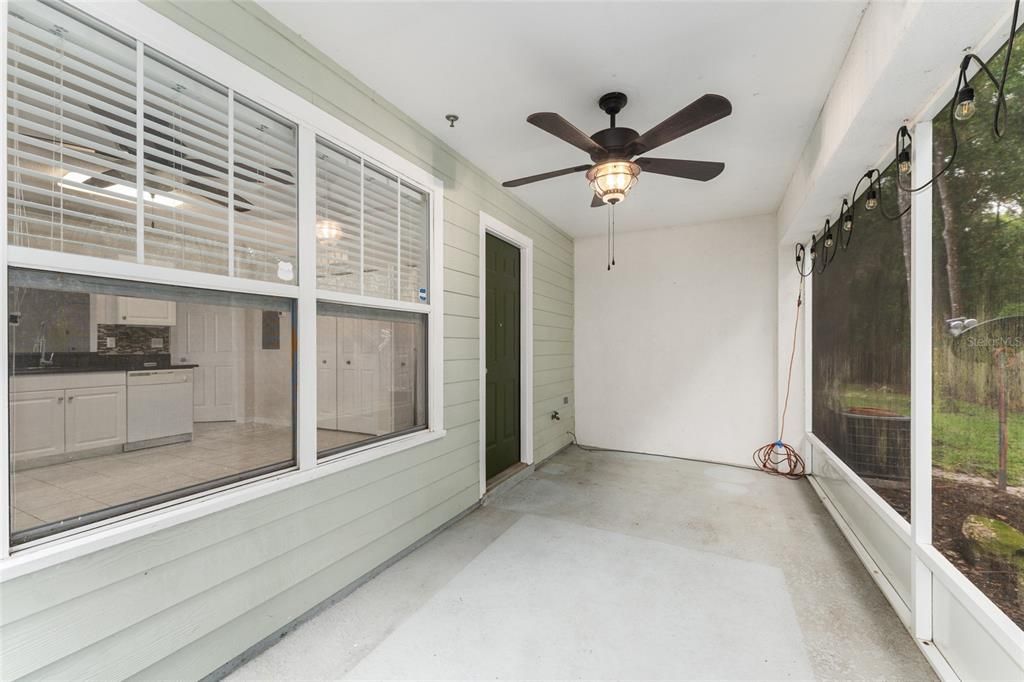 For Sale: $249,900 (3 beds, 2 baths, 1428 Square Feet)