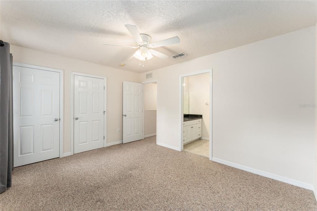 For Sale: $249,900 (3 beds, 2 baths, 1428 Square Feet)