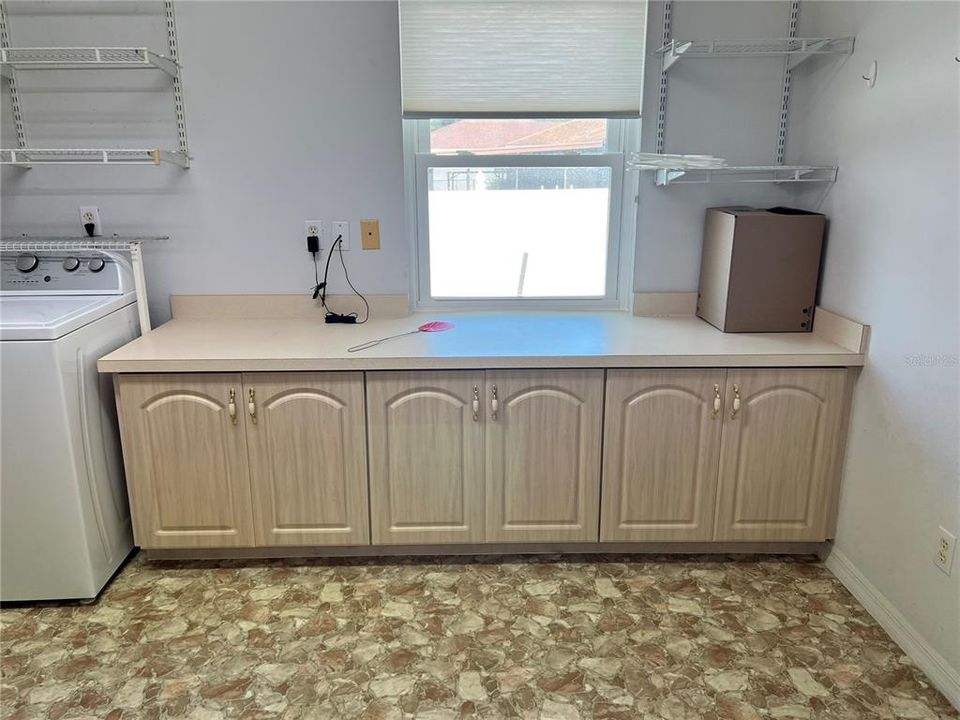 На продажу: $364,500 (3 спален, 2 ванн, 1666 Квадратных фут)