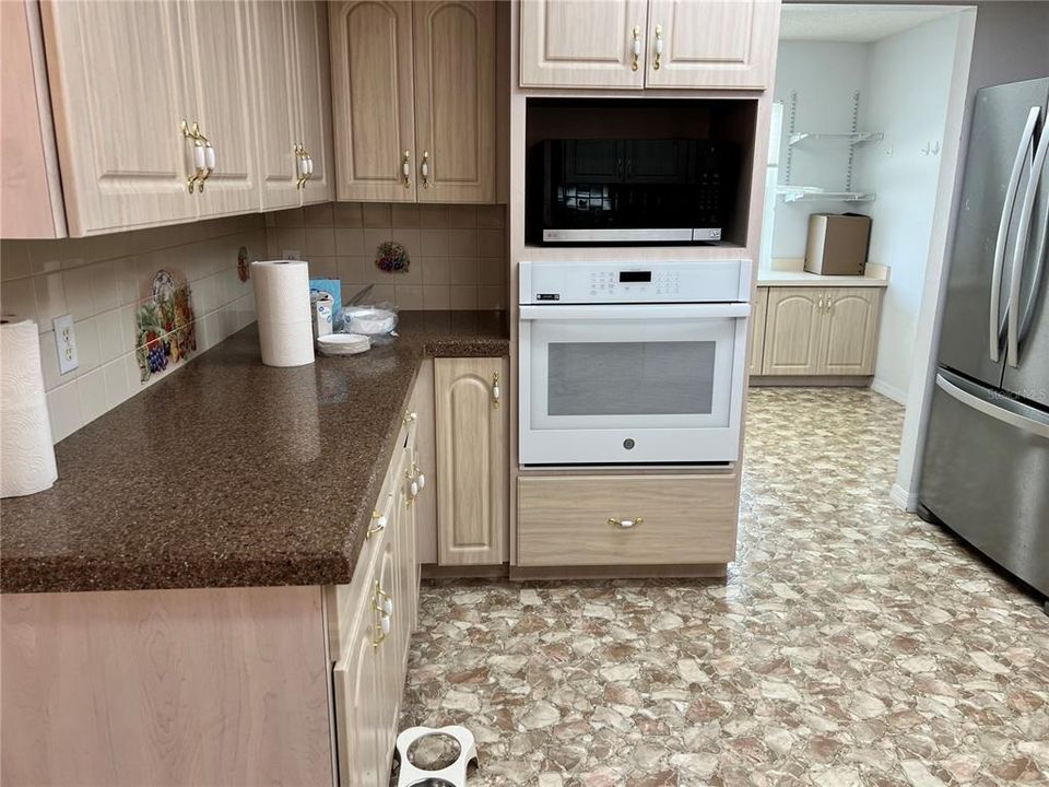 На продажу: $364,500 (3 спален, 2 ванн, 1666 Квадратных фут)