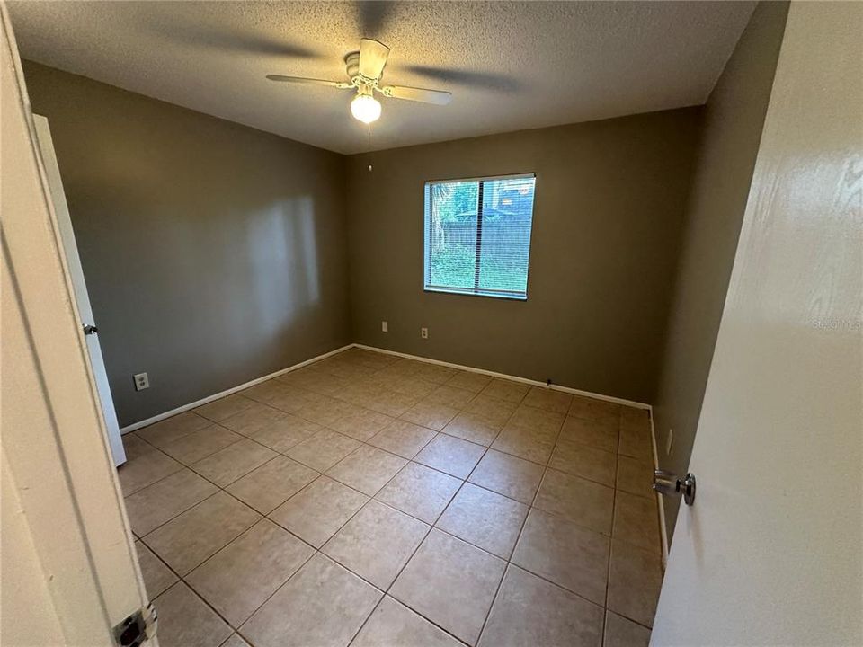For Rent: $1,295 (2 beds, 1 baths, 800 Square Feet)
