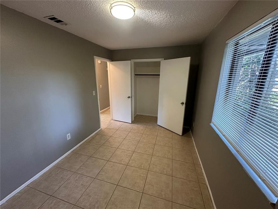For Rent: $1,295 (2 beds, 1 baths, 800 Square Feet)