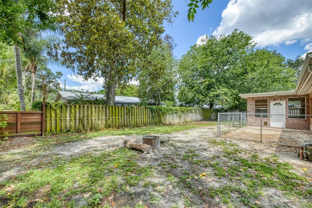 На продажу: $339,900 (3 спален, 2 ванн, 1815 Квадратных фут)