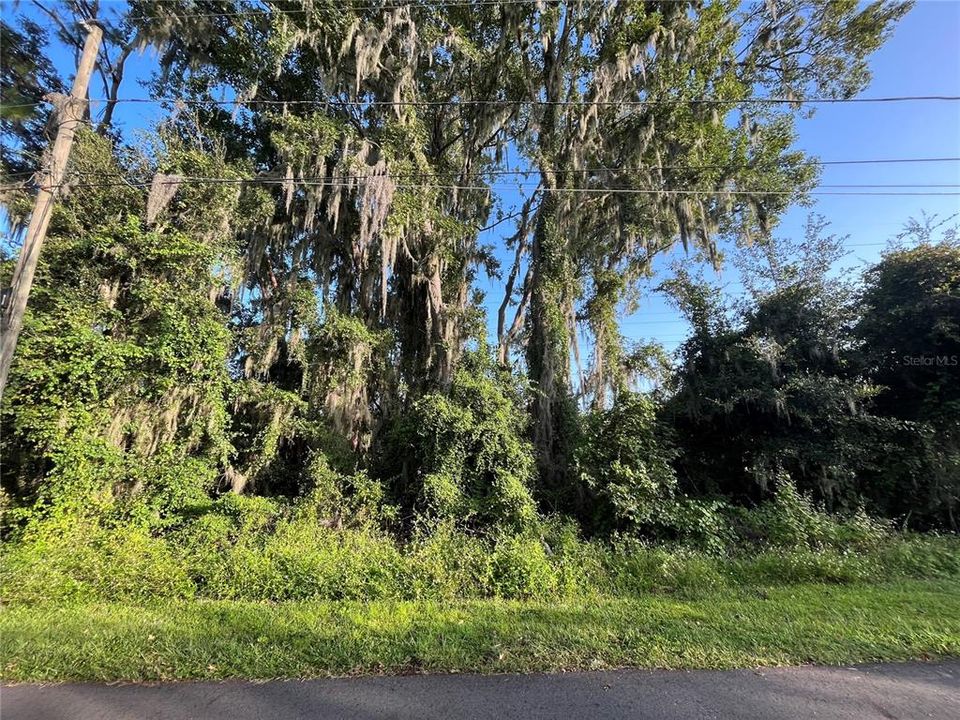 En Venta: $36,899 (0.37 acres)