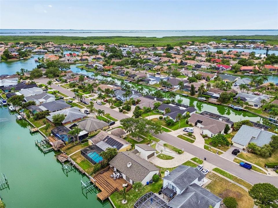 На продажу: $799,900 (3 спален, 2 ванн, 2033 Квадратных фут)