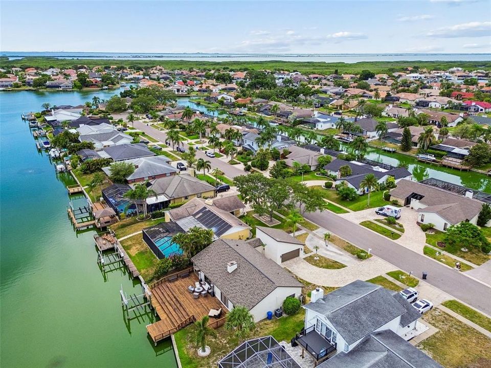 На продажу: $799,900 (3 спален, 2 ванн, 2033 Квадратных фут)