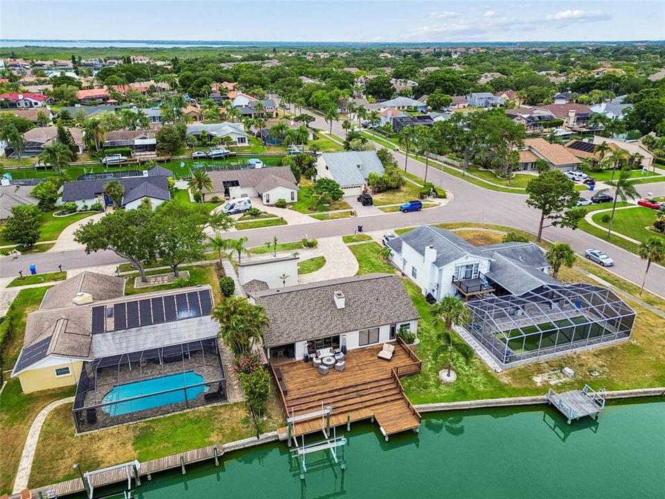На продажу: $799,900 (3 спален, 2 ванн, 2033 Квадратных фут)