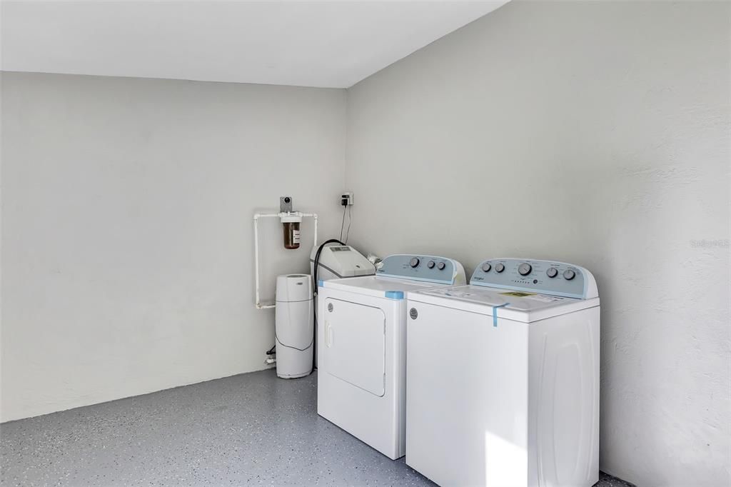 На продажу: $334,990 (3 спален, 2 ванн, 1200 Квадратных фут)