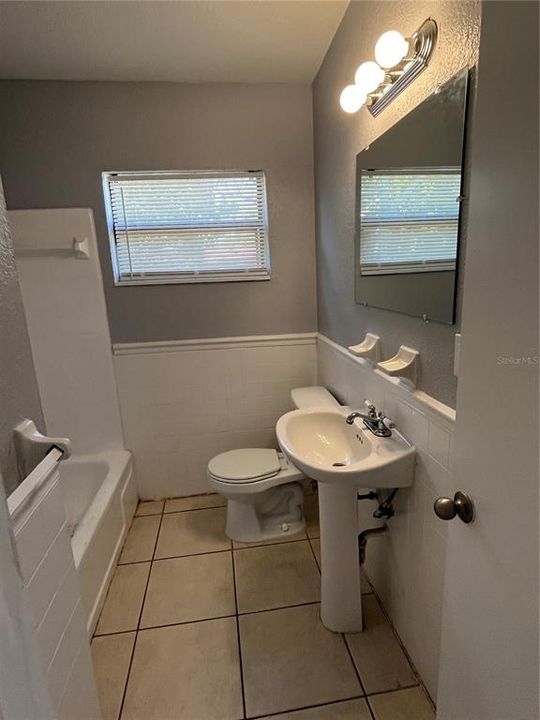 В аренду: $1,499 (3 спален, 1 ванн, 912 Квадратных фут)