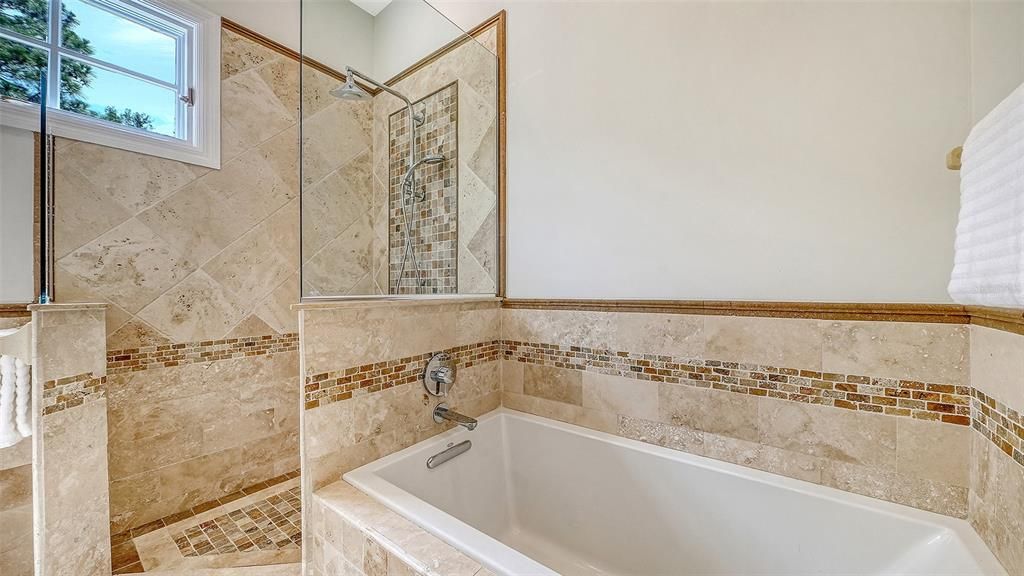 En Venta: $1,900,000 (5 camas, 7 baños, 5986 Pies cuadrados)