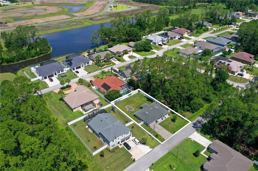 На продажу: $299,900 (3 спален, 2 ванн, 1561 Квадратных фут)