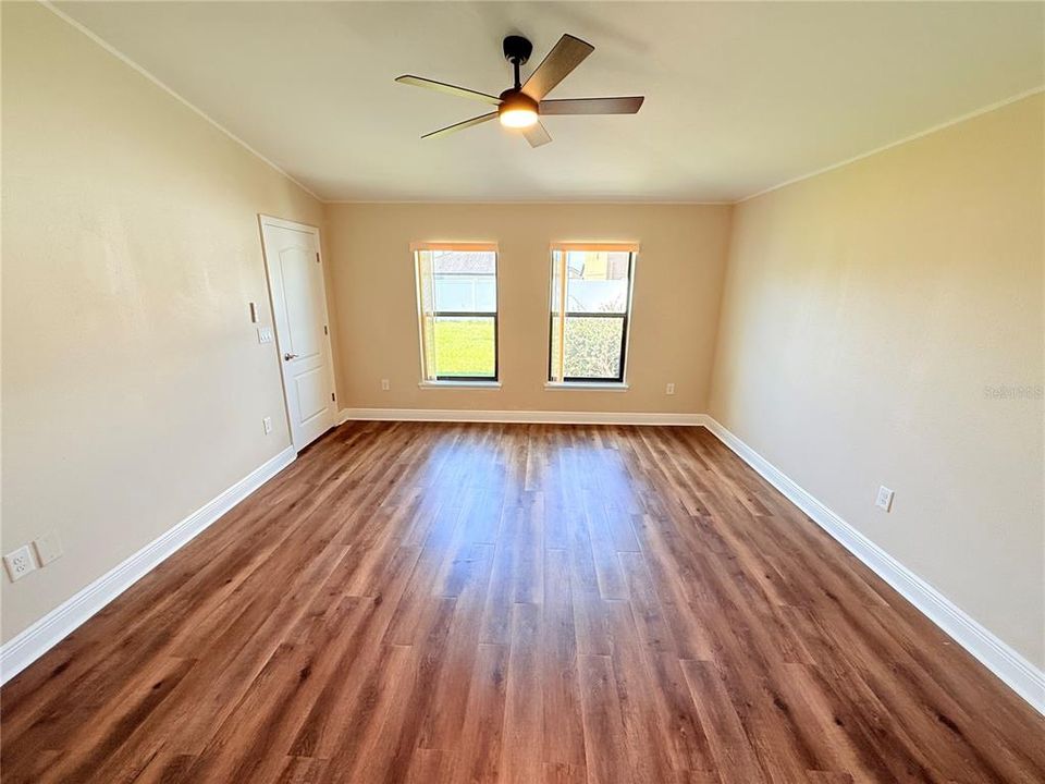 For Sale: $320,000 (3 beds, 2 baths, 1536 Square Feet)