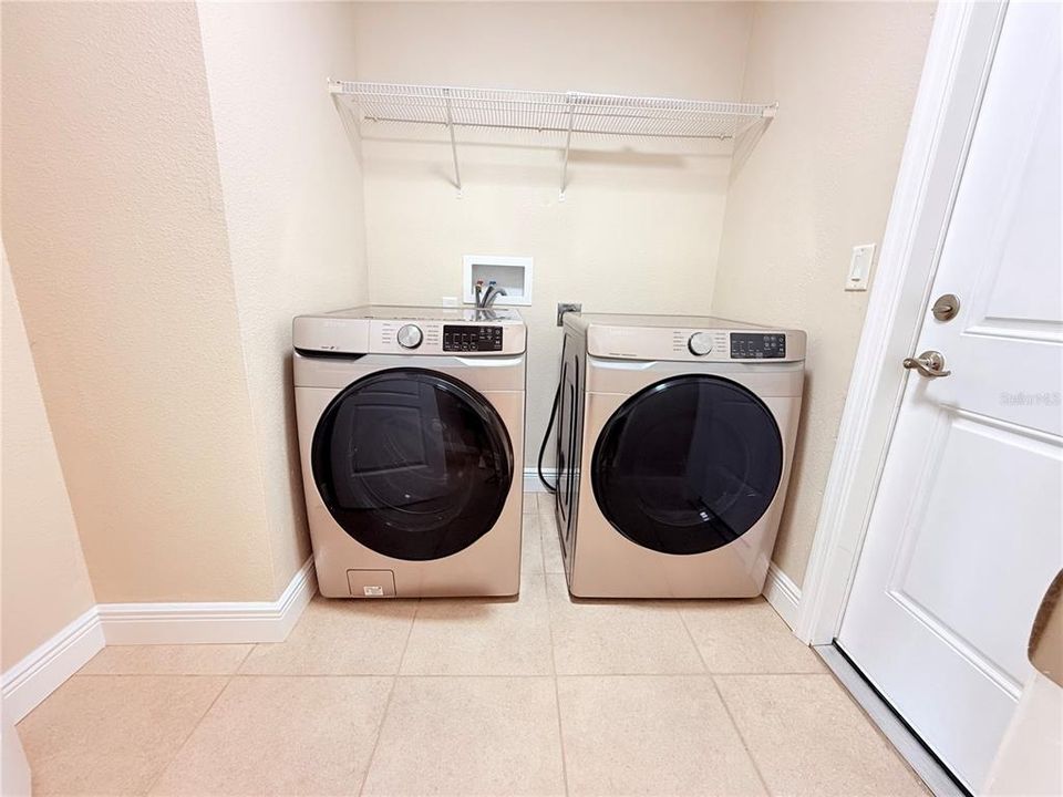 For Sale: $320,000 (3 beds, 2 baths, 1536 Square Feet)