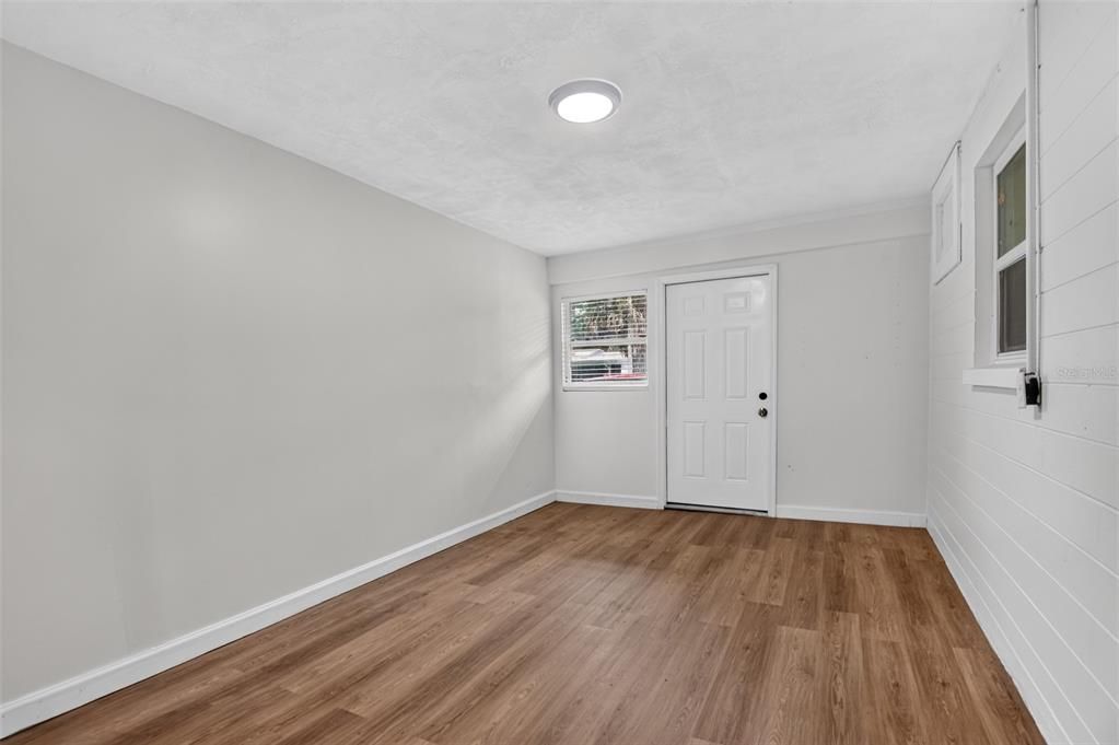 For Sale: $249,000 (3 beds, 1 baths, 1128 Square Feet)