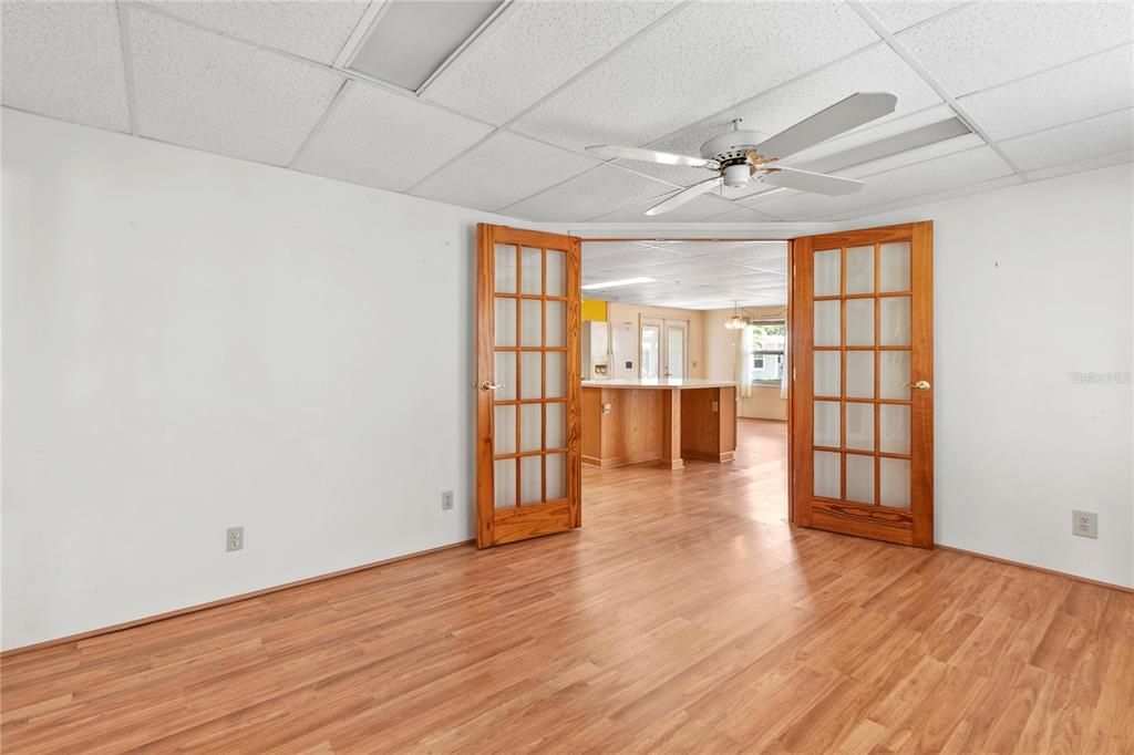 For Sale: $185,000 (3 beds, 2 baths, 1416 Square Feet)