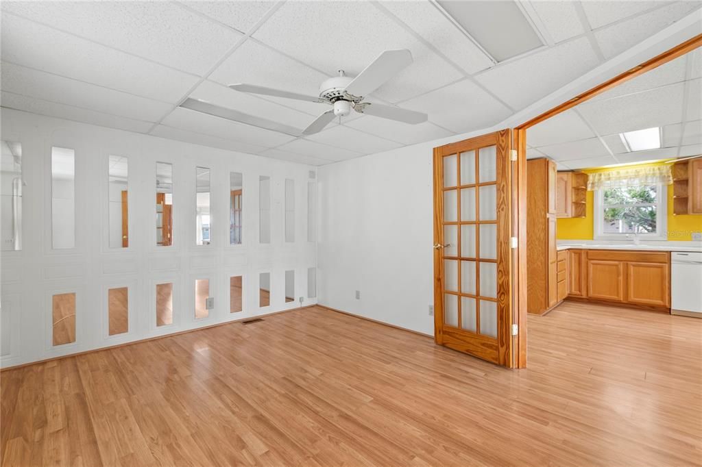 For Sale: $185,000 (3 beds, 2 baths, 1416 Square Feet)
