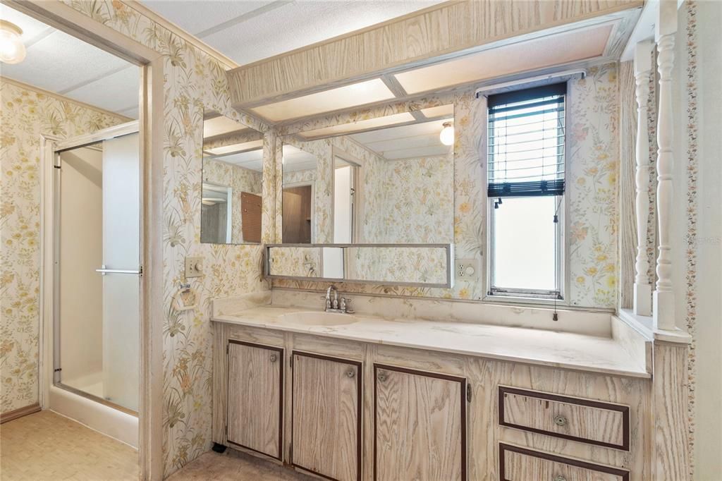 For Sale: $185,000 (3 beds, 2 baths, 1416 Square Feet)