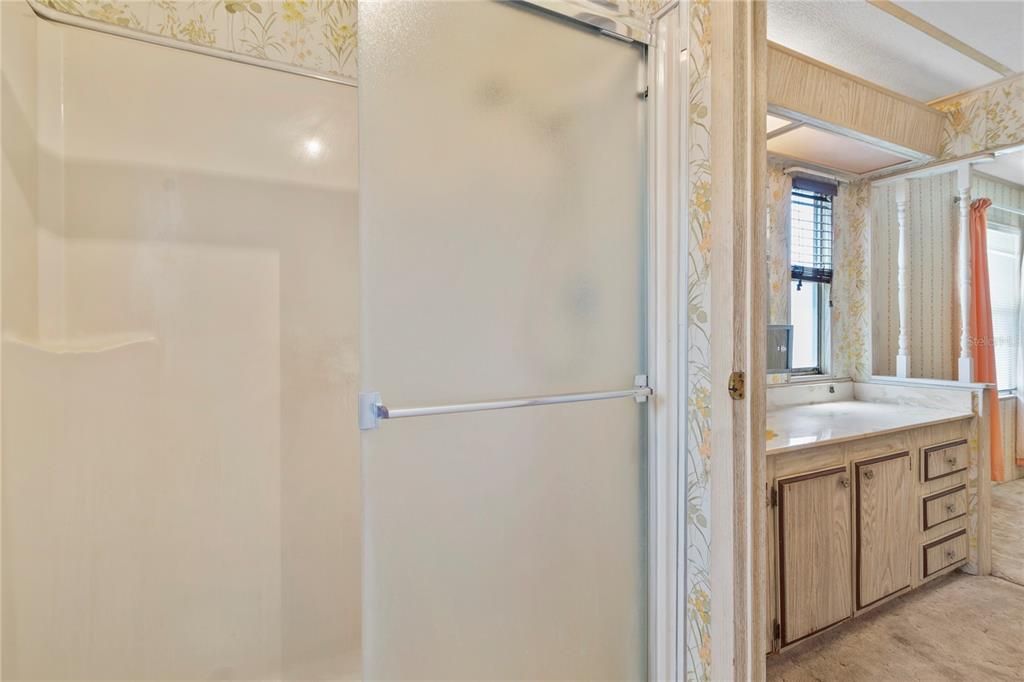 For Sale: $185,000 (3 beds, 2 baths, 1416 Square Feet)