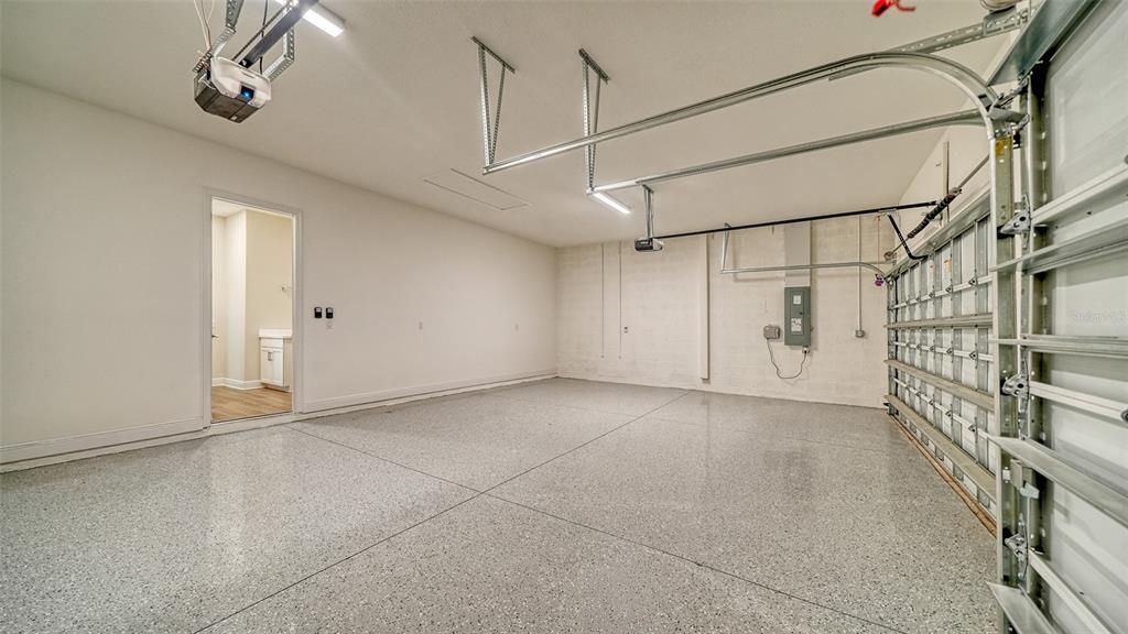 En Venta: $774,990 (3 camas, 3 baños, 2559 Pies cuadrados)