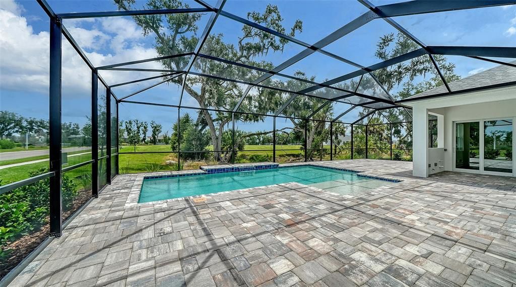 En Venta: $774,990 (3 camas, 3 baños, 2559 Pies cuadrados)