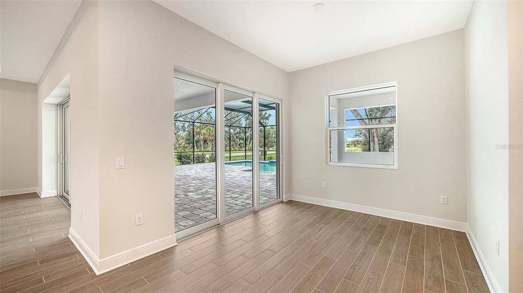 En Venta: $774,990 (3 camas, 3 baños, 2559 Pies cuadrados)