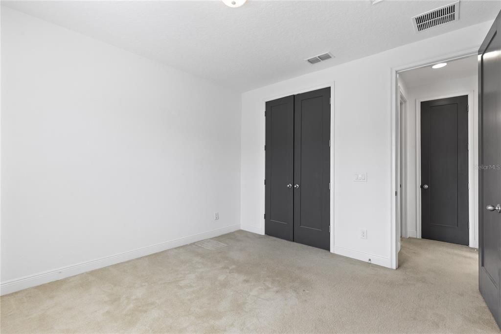 For Rent: $1,900 (1 beds, 1 baths, 845 Square Feet)