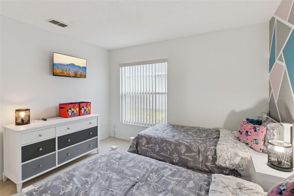 Activo con contrato: $320,000 (3 camas, 2 baños, 1440 Pies cuadrados)