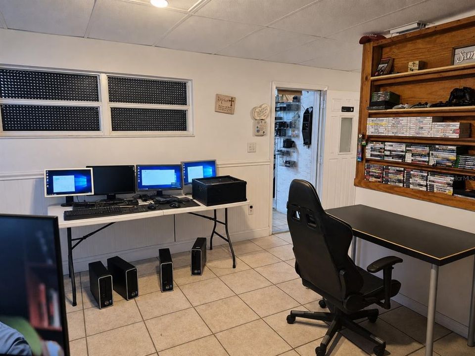 For Sale: $220,000 (0 beds, 0 baths, 1317 Square Feet)