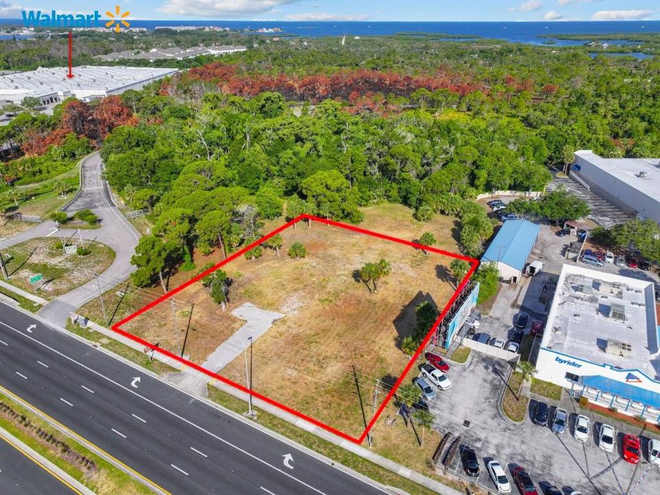 En Venta: $475,000 (0.91 acres)