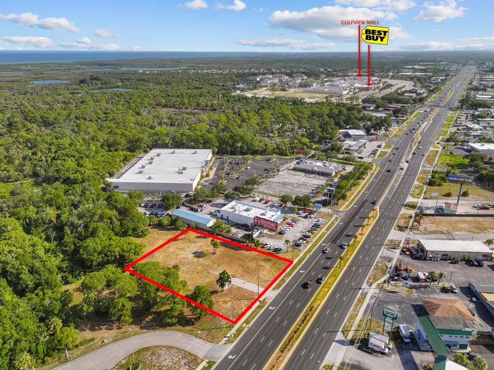 En Venta: $475,000 (0.91 acres)