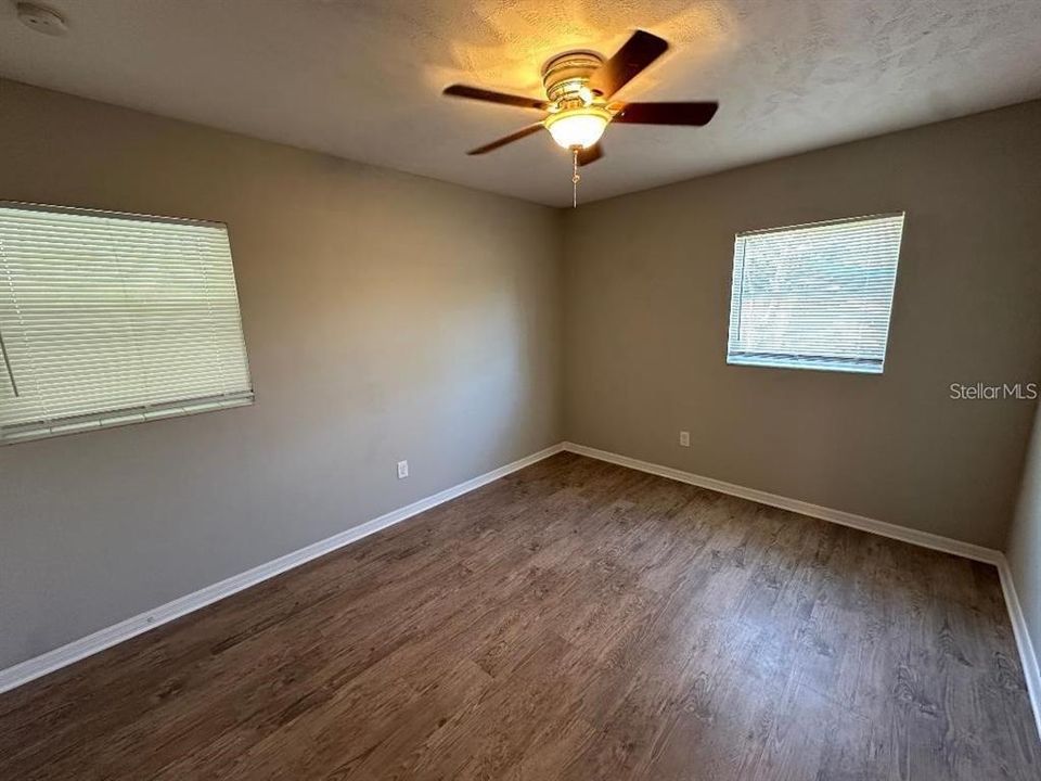 В аренду: $2,650 (4 спален, 2 ванн, 1701 Квадратных фут)