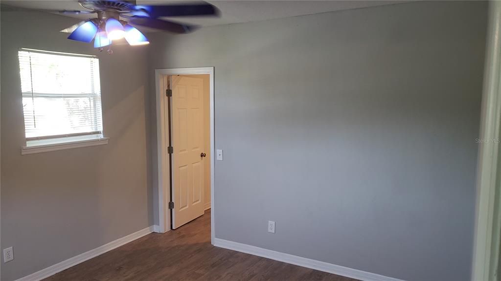 В аренду: $2,650 (4 спален, 2 ванн, 1701 Квадратных фут)