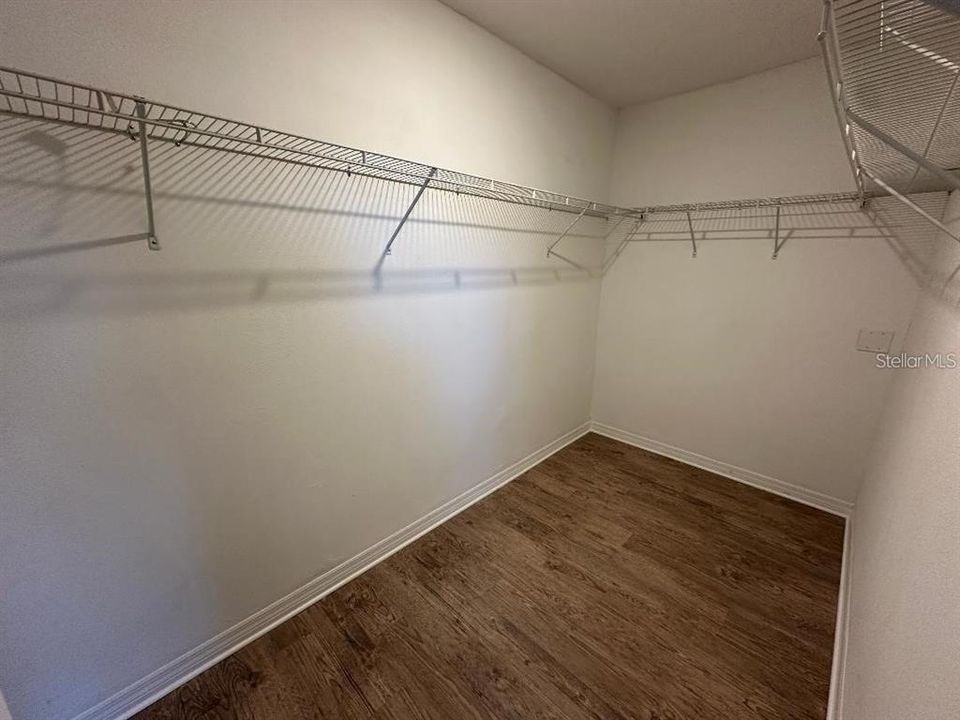В аренду: $2,650 (4 спален, 2 ванн, 1701 Квадратных фут)