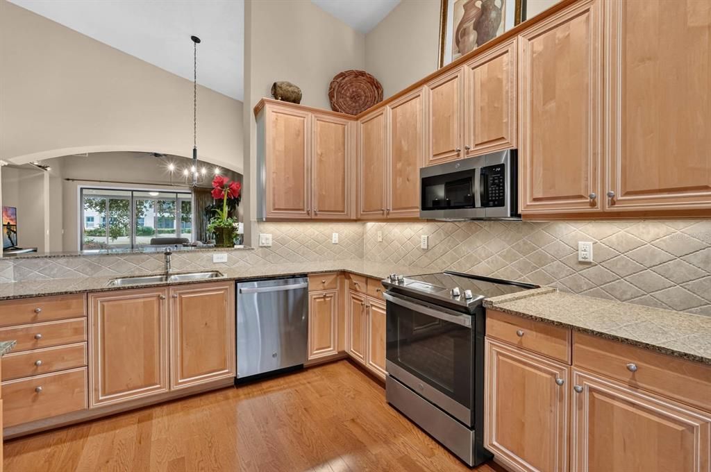 En Venta: $494,000 (2 camas, 2 baños, 1828 Pies cuadrados)