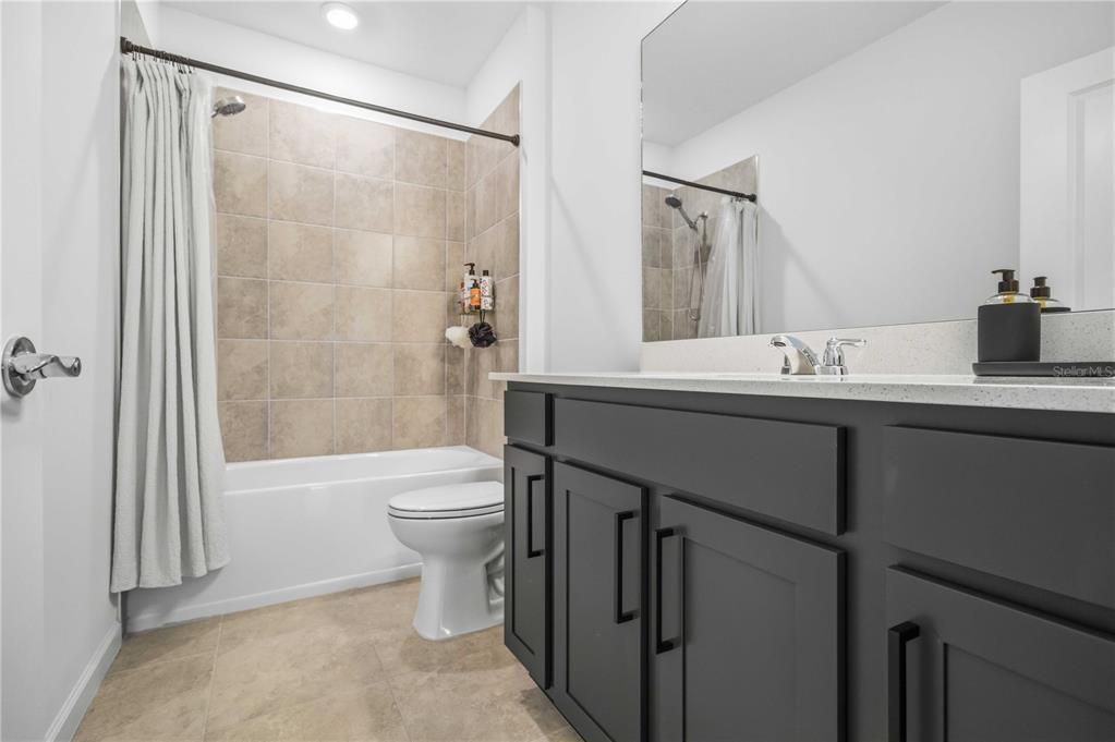 En Venta: $459,990 (3 camas, 2 baños, 1245 Pies cuadrados)
