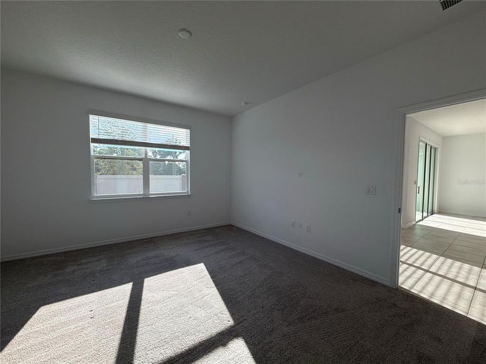 En Renta: $2,595 (4 camas, 3 baños, 2011 Pies cuadrados)