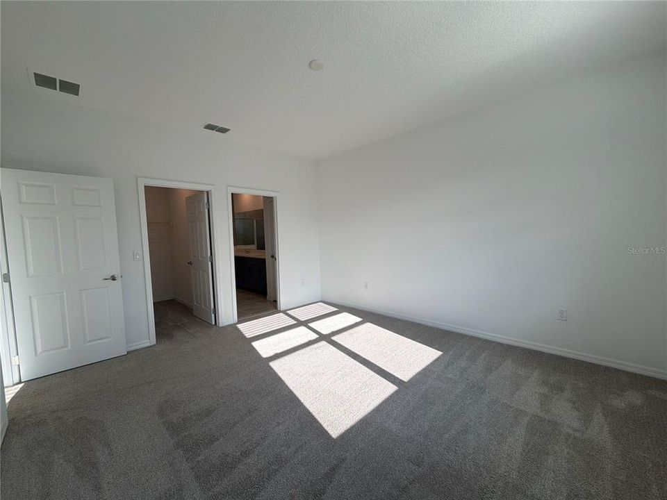 En Renta: $2,595 (4 camas, 3 baños, 2011 Pies cuadrados)